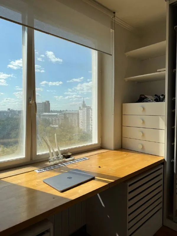 2-Комн квартира, 46 м²
М курская

• 5 Мин пешком
• 12 Этаж из 13
• Ул верхняя сыромятническая 2, на карте

140 000 ₽/Мес, без комиссии
Большой гайд по аренде

Холодильник • стиральная машина • интернет • мебель • кондиционер • посудомойка • с детьми • с животными • мусоропровод • лифт • консьерж • телевизор

Таганский район
Чистота 4.31 транспорт 4.70
Парки и скверы 3.12

Собственник. Собственник. Квартира будет готова к заселению с середины февраля. Есть безрамный балкон с панорамным видом. Есть все пункты выдачи, вкусвилл, тц атриум. Соседи приветливые и не шумные. Есть холодильник, микроволновка, духовой шкаф, варочная панель, посудомойка. Стоимость ку не превышает 10000 рублей в зимний период. Залог 140000 рублей.

Anya f, написать
Уровень доверия средний 🆗
Выложить квартиру бесплатно - фотография - 2
