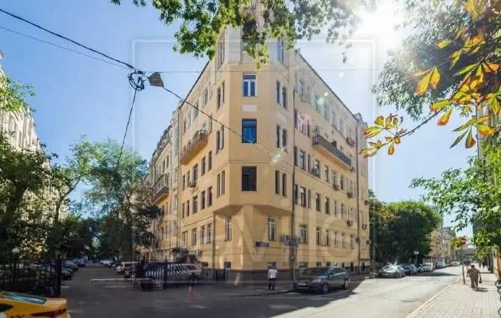 М. Пушкинская
Комната

Комната в элитном доме на патриарших прудах.

Метро пушкинская, тверская, маяковская.

Комната 17 кв метров в 4-х комнатной квартире.

В доме спокойно, гостей не приводим - это пространство для отдыха.

Проживают прекрасные жильцы - девушки, мы ценим личное пространство каждого, чистоту, доброжелательность, спокойствие.

У нас очень приятная и лёгкая, домашняя атмосфера.

Цена : 40 000 руб.

Контакты 89388729299 - надежда

➡️Предоплату/бронь/заморозку денег/автооплату до просмотра квартиры не вносить! Если по этому объявлению спрашивают какую либо оплату сообщите по контактам в описании канала. - фотография - 10