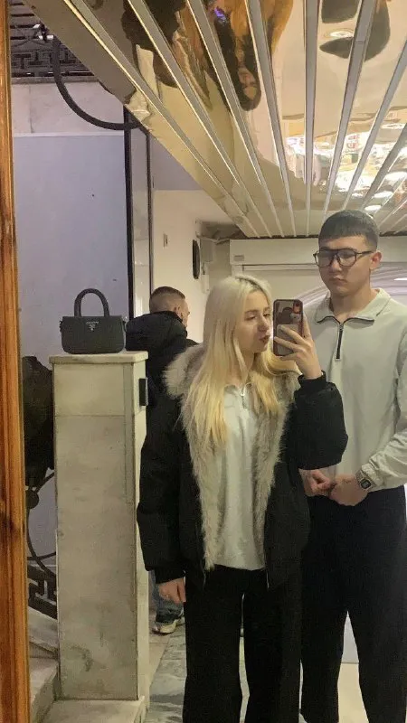 Снимем квартиру🔎

Всем привет!

Хотелось бы снять жилье, мы молодая пара, анастасия и артем, мне 21, девушке 19.

Хотелось бы найти студию или 1-к квартиру, до 40.000₽.

Девушка беременная, есть маленький котик, к лотку приученый, все отлично!

Желательно возле метро василеостровская, приморская, горный интститут, спортивная, петроградская.

💌Писать: @olilever - фотография - 2