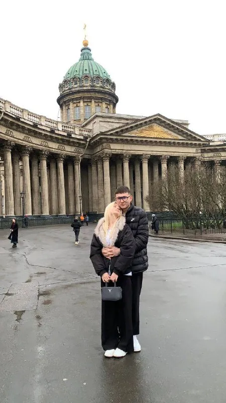 Снимем квартиру🔎

Всем привет!

Хотелось бы снять жилье, мы молодая пара, анастасия и артем, мне 21, девушке 19.

Хотелось бы найти студию или 1-к квартиру, до 40.000₽.

Девушка беременная, есть маленький котик, к лотку приученый, все отлично!

Желательно возле метро василеостровская, приморская, горный интститут, спортивная, петроградская.

💌Писать: @olilever - фотография - 3