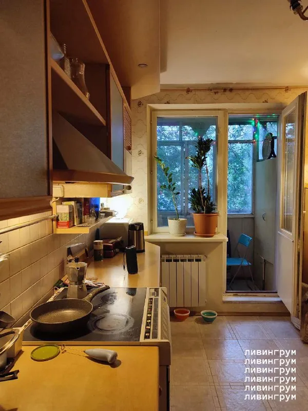 2-Комн квартира, 65 м²
М митино

• 7 Мин пешком
• 1 Этаж из 4
• Ул барышиха 8, на карте

75 000 ₽/Мес, без комиссии
Больше квартир и комнат

Холодильник • стиральная машина • интернет • мебель • кондиционер • с животными • телевизор • посудомойка • с детьми • мусоропровод • лифт • консьерж

Район митино
Чистота 4.53 транспорт 4.25
Парки и скверы 5.00

Аренда. Собственник. Краткосрочная аренда на 2-2,5 месяца! Заселение с 12 февраля. Просторно, уютно и тихо. Качественная мебель, остекленные лоджии, гостиная с рабочим местом, растения. Вся техника и вещи для комфортной жизни. Через дорогу классный парк. Рядом куча продуктовых, фитнес-клубы и тд. До центра на машине от 20 мин. Можно с воспитанным песиком.

Lada c, написать
Уровень доверия средний 🆗
Выложить квартиру бесплатно - фотография - 3