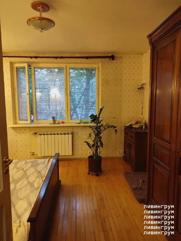2-Комн квартира, 65 м²
М митино

• 7 Мин пешком
• 1 Этаж из 4
• Ул барышиха 8, на карте

75 000 ₽/Мес, без комиссии
Больше квартир и комнат

Холодильник • стиральная машина • интернет • мебель • кондиционер • с животными • телевизор • посудомойка • с детьми • мусоропровод • лифт • консьерж

Район митино
Чистота 4.53 транспорт 4.25
Парки и скверы 5.00

Аренда. Собственник. Краткосрочная аренда на 2-2,5 месяца! Заселение с 12 февраля. Просторно, уютно и тихо. Качественная мебель, остекленные лоджии, гостиная с рабочим местом, растения. Вся техника и вещи для комфортной жизни. Через дорогу классный парк. Рядом куча продуктовых, фитнес-клубы и тд. До центра на машине от 20 мин. Можно с воспитанным песиком.

Lada c, написать
Уровень доверия средний 🆗
Выложить квартиру бесплатно - фотография - 7