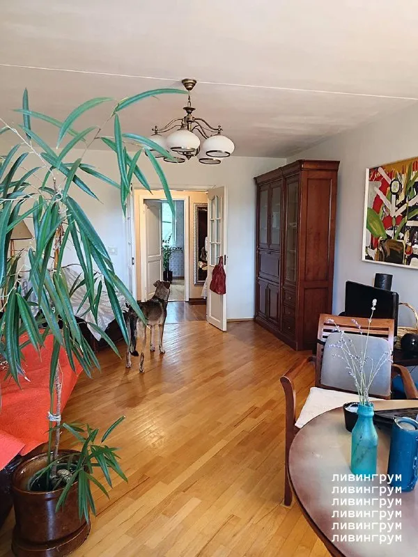 2-Комн квартира, 65 м²
М митино

• 7 Мин пешком
• 1 Этаж из 4
• Ул барышиха 8, на карте

75 000 ₽/Мес, без комиссии
Больше квартир и комнат

Холодильник • стиральная машина • интернет • мебель • кондиционер • с животными • телевизор • посудомойка • с детьми • мусоропровод • лифт • консьерж

Район митино
Чистота 4.53 транспорт 4.25
Парки и скверы 5.00

Аренда. Собственник. Краткосрочная аренда на 2-2,5 месяца! Заселение с 12 февраля. Просторно, уютно и тихо. Качественная мебель, остекленные лоджии, гостиная с рабочим местом, растения. Вся техника и вещи для комфортной жизни. Через дорогу классный парк. Рядом куча продуктовых, фитнес-клубы и тд. До центра на машине от 20 мин. Можно с воспитанным песиком.

Lada c, написать
Уровень доверия средний 🆗
Выложить квартиру бесплатно - фотография - 8