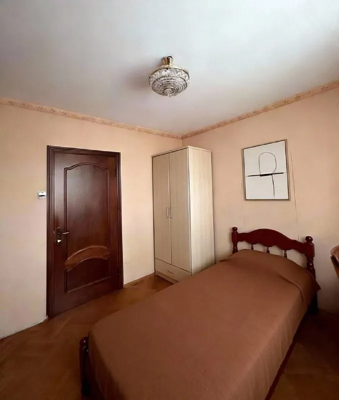 Комната, 35 м²
М маяковская
• 3 Мин пешком
• 3-Комнатная квартира
• 2 Этаж из 9
• Ул долгоруковская 5, на карте
20 000 ₽/Мес, без комиссии
Большой гайд по аренде
Холодильник • стиральная машина • интернет • мебель • лифт • посудомойка • кондиционер • с животными • с детьми • телевизор • мусоропровод • консьерж
Тверской район
Чистота 4.59 транспорт 4.82
Парки и скверы 3.85
Собственник. Сдаётся спальное место для девушек в центре москвы - рядом с метро. Квартира: светлая, аккуратная, полностью оборудована для комфортной жизни. Проживание: только женщины, доброжелательная атмосфера. Отлично подойдёт для работающей девушки или студентки. Заселение возможно в ближайшее время пишите -места быстро разбирают! © предоплату до просмотра просят только мошенники!
Яна, написать
Уровень доверия низкий ⚠️
Выложить квартиру бесплатно - фотография - 1