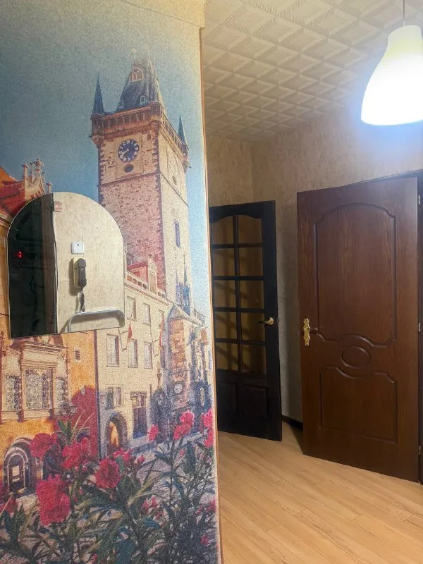 М. Братиславская
1-К квартира
До метро 10-12 минут.
Рядом парк 850-летия москвы, тц мари, фитнес клуб.
Сдается уютная однокомнатная квартира на длительный срок, на 9 эт /17 эт. Дома. .
В комнате имеется 2-х спальная кровать и угловой диван. Окна выходят во двор.
На кухне есть вся необходимая техника и диван
Под домом находится подземный паркинг.
Цена : 53 000 руб. +счетчики (залог 53 000 руб. Можно разбить на 2 месяца).
Контакты 89169014716 - ирина
➡️Предоплату/бронь/заморозку денег/автооплату до просмотра квартиры не вносить! Если по этому объявлению спрашивают какую либо оплату сообщите по контактам в описании канала. - фотография - 2