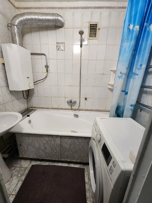 Сдается на срок до 4-х месяцев атмосферная квартира в доме-памятнике " толстовский дом "в самом центре петербурга на улице рубинштейна. Улице, которая никогда не спит. Однако, войдя во двор, вы окажетесь в совершенно другой реальности -тихой, домашней. Как -будто прошли через портал времени. В квартире жил художник, поэтому в ней царит дух питерской интеллигенции. Если вы романтик, предпочитающий большие 2-х комнатные пространства, то эти 70 кв. М  придутся вам по душе. 3 минуты метро. 5 минут невский.
45Т. Р. Плюс ку.

Контакты: 89119223677

Уютное гнездышко – поиск жилья, жильцов и соседей без посредников

Контакты: 89119223677

Уютное гнездышко – поиск жилья, жильцов и соседей без посредников - фотография - 5