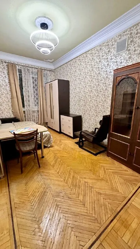 Комната, 14 м²
М динамо

• 7 Мин пешком
• 2-Комнатная квартира
• 3 Этаж из 7
• Ул верхняя масловка 20, на карте

34 000 ₽/Мес, без комиссии
Большой гайд по аренде

Стиральная машина • мебель • холодильник • лифт • посудомойка • кондиционер • интернет • с животными • с детьми • телевизор • мусоропровод • консьерж

Савёловский район
Чистота 4.26 транспорт 4.62
Парки и скверы 3.83

Собственник. Ищу соседку/соседа в отдельную комнату в 2к квартире. 52 квадрата, с большой кухней. Дом очень тихий, теплый. Высокие потолки, лепнина. Чистоплотность и любовь к порядку, а также дневной образ жизни - неотъемлемая часть нашей счастливой совместной жизни) цена : 34к + жкх + 25к залог © предоплату до просмотра просят только мошенники!

Анастасия, написать
Уровень доверия низкий ⚠️
Выложить квартиру бесплатно - фотография - 1