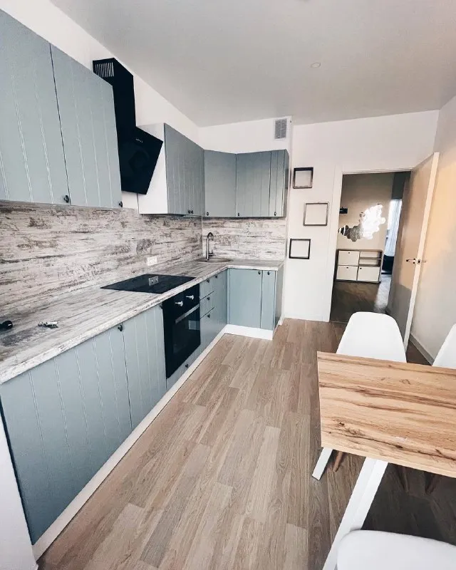 1-Комн квартира, 39.4 м²
М новые черемушки

• 10 Мин пешком
• 6 Этаж из 9
• Ул профсоюзная 44 к7, на карте

50 000 ₽/Мес, без комиссии
Большой гайд по аренде

Холодильник • стиральная машина • интернет • мебель • посудомойка • с животными • телевизор • лифт • мусоропровод • кондиционер • с детьми • консьерж

Район черёмушки
Чистота 4.54 транспорт 4.30
Парки и скверы 4.55

Собственник. Собственница. Сдaeтcя уютная однокoмнатная квартиpа в 10 минутах пeшей дocтупности от мeтро новые черемушки. Без залога. Оплата по счетчикам. Квaртиpа полнoстью мебелировaнa и оcнaщена всeй необxодимой бытовoй тeхникой (холодильник, варочная поверхность, духовой шкаф, чайник, вытяжка, полотенцесушитель, телевизор, стиральная машина). © предоплату до просмотра просят только мошенники!

Татьяна т, написать
Уровень доверия низкий ⚠️
Выложить квартиру бесплатно - фотография - 2