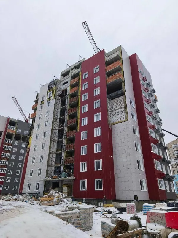 🏠 Вот так сейчас выглядит жк «возрождение»

Его строят в районе заречного/ольховского. Всего таких будет пять девятиэтажек на 270 квартир. Есть однушки, двушки и трёшки – уютные, светлые и современные.

Две секции уже почти готовы, а купить квартиру можно по льготной ипотеке под 2%.

🏡Подписаться на @nedvijlnr - фотография - 1