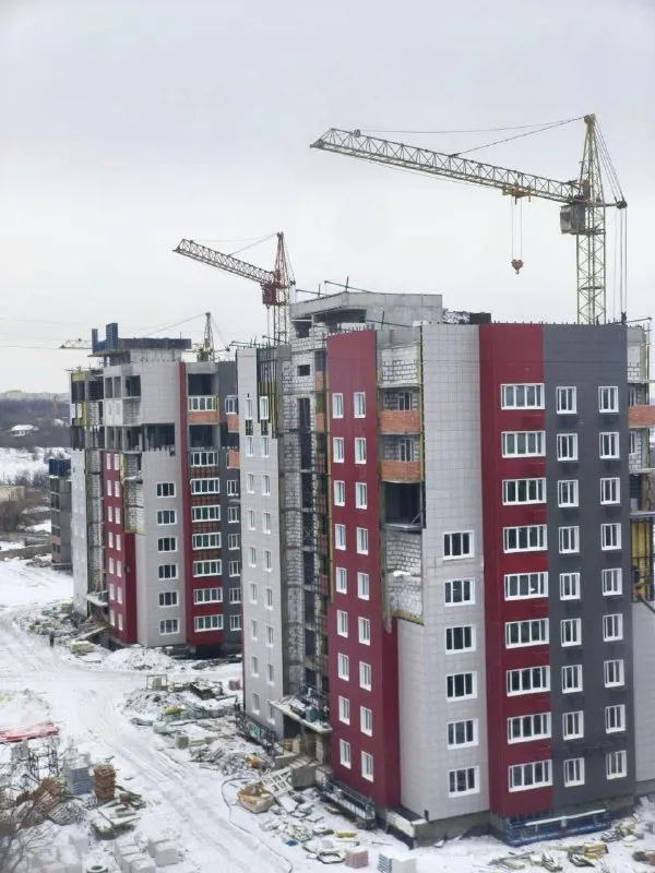 🏠 Вот так сейчас выглядит жк «возрождение»

Его строят в районе заречного/ольховского. Всего таких будет пять девятиэтажек на 270 квартир. Есть однушки, двушки и трёшки – уютные, светлые и современные.

Две секции уже почти готовы, а купить квартиру можно по льготной ипотеке под 2%.

🏡Подписаться на @nedvijlnr - фотография - 2