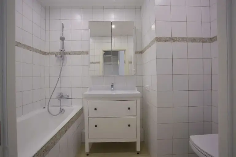 1-Комн квартира, 39 м²
М лианозово
• 3 Мин пешком
• 3 Этаж из 12
• Ш дмитровское 149, на карте
63 000 ₽/Мес, без комиссии
Большой гайд по аренде
Холодильник • стиральная машина • интернет • мебель • посудомойка • с детьми • лифт • мусоропровод • кондиционер • с животными • телевизор • консьерж
Дмитровский район
Чистота 4.61 транспорт 4.30
Парки и скверы 4.85
Собственник. С 10 февраля, надолго, есть гардеробная walk-in, окна во двор, посудомойка, холодильник под столешницей 126 литров с морозилкой, стиралка автомат с сушкой, залог 63000, тихо. Гражданам рф, некурящим. Субарендам - нет. Краткий срок - нет. Яндекс аренда - нет. © предоплату до просмотра просят только мошенники!
Denis, написать
Уровень доверия низкий ⚠️
Выложить квартиру бесплатно - фотография - 4