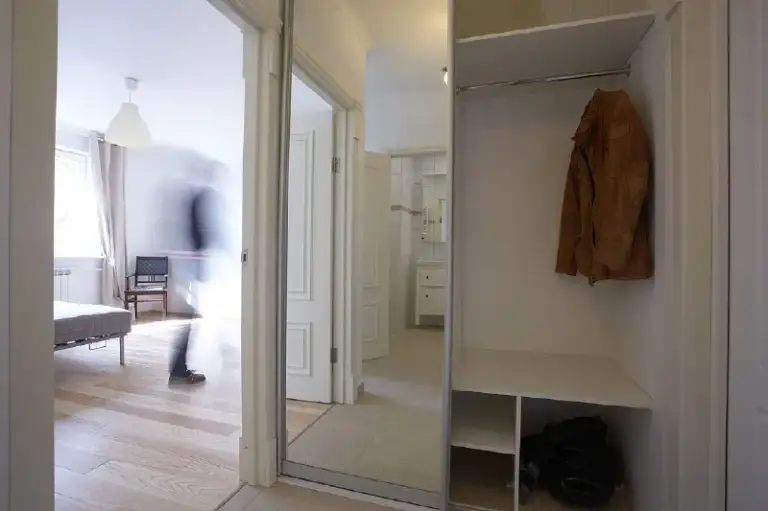 1-Комн квартира, 39 м²
М лианозово
• 3 Мин пешком
• 3 Этаж из 12
• Ш дмитровское 149, на карте
63 000 ₽/Мес, без комиссии
Большой гайд по аренде
Холодильник • стиральная машина • интернет • мебель • посудомойка • с детьми • лифт • мусоропровод • кондиционер • с животными • телевизор • консьерж
Дмитровский район
Чистота 4.61 транспорт 4.30
Парки и скверы 4.85
Собственник. С 10 февраля, надолго, есть гардеробная walk-in, окна во двор, посудомойка, холодильник под столешницей 126 литров с морозилкой, стиралка автомат с сушкой, залог 63000, тихо. Гражданам рф, некурящим. Субарендам - нет. Краткий срок - нет. Яндекс аренда - нет. © предоплату до просмотра просят только мошенники!
Denis, написать
Уровень доверия низкий ⚠️
Выложить квартиру бесплатно - фотография - 6