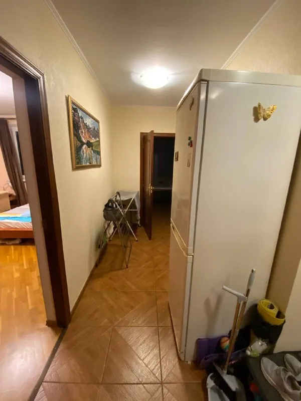 Комната, 20 м²
М фонвизинская

• 7 Мин пешком
• 2-Комнатная квартира
• 5 Этаж из 17
• Ул гончарова 15, на карте

40 000 ₽/Мес, без комиссии
Большой гайд по аренде

Интернет • мебель • стиральная машина • холодильник • кондиционер • мусоропровод • лифт • телевизор • посудомойка • с животными • с детьми • консьерж

Бутырский район
Чистота 4.20 транспорт 4.34
Парки и скверы 4.12

Субаренда. Собственник живет за границей. Заселение с 09.02.2026г. На длительный период. Окна выходят во двор. Балкон есть, но в другой комнате. Залог 40000р. К/у примерно 2000-2500 за всех ( делятся пополам). В доме пятерочка, рядом магнит, вб и др.

Elena с, написать
Уровень доверия средний 🆗
Выложить квартиру бесплатно - фотография - 9