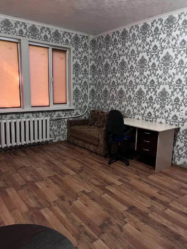 Сдам 1 комнатную квартиру (р-н
Таксопарка и автовокзала, пос. Промжилстрой)
Для студента, командировочным или семейной паре.

Рядом продуктовый магазин, терминал, тренажерный зал (10 минут ходьбы), тц аврора(10-12 минут ходьбы), больница.
Проблем с водой нет.

Стоимость аренды: 25000
При заезде в первый месяц оплачивается последний месяц 25к(можно разделить на части; всё обговаривается) + залог+ ку

Сдача от собственника, без комиссии.

Субаренда не интересует.

Писать в лс
Https://vk. Ru/id438639717
📲 Tg: анна | лазерная эпиляция | краснодар,
📞 Звоните: 79185618638 - фотография - 3