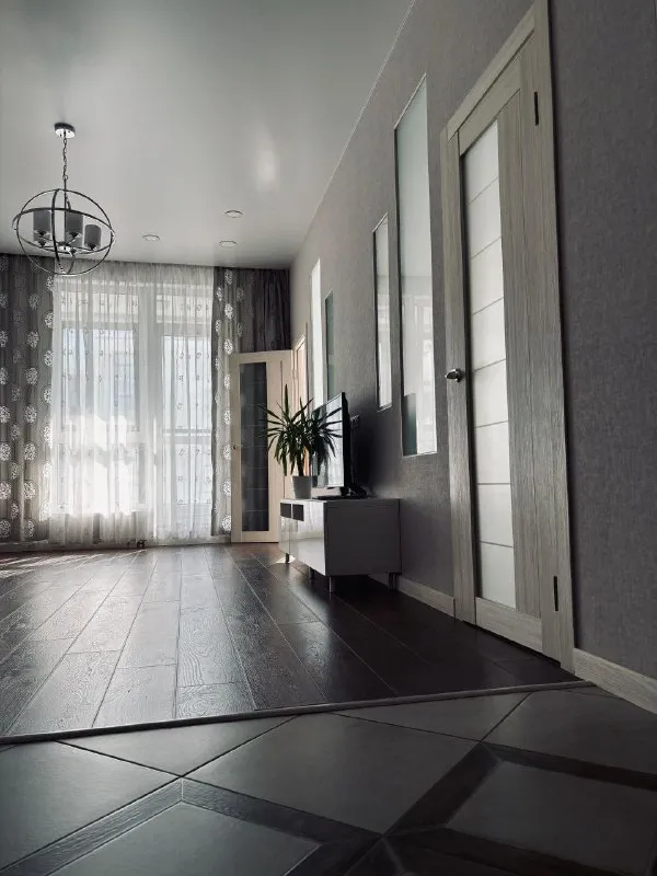 2-Комн квартира, 64 м²
М химки

• 10 Мин на транспорте
• 3 Этаж из 5
• Химки, ул загородная 2, на карте

Холодильник • стиральная машина • интернет • мебель • посудомойка • кондиционер • с животными • телевизор • лифт • с детьми • мусоропровод • консьерж

Собственник. Новая уютная квартира в жк бизнес класса. Дорогой ремонт и мебель. Комфортные условия проживания в окружении леса, тишине, но с возможность добрать до центра за 30 мин. На территории жк детский сад, магазины, вв, пвз. Квартира ждет любителей путешествовать, шереметьево в 15 минутах и ценителей спокойствия и уюта дома. © предоплату до просмотра просят только мошенники!

Аукцион! Предложи цену в комментариях с рассказом о себе. Собственник напишет в лс на лучшее предложение.
Выложить квартиру бесплатно - фотография - 3