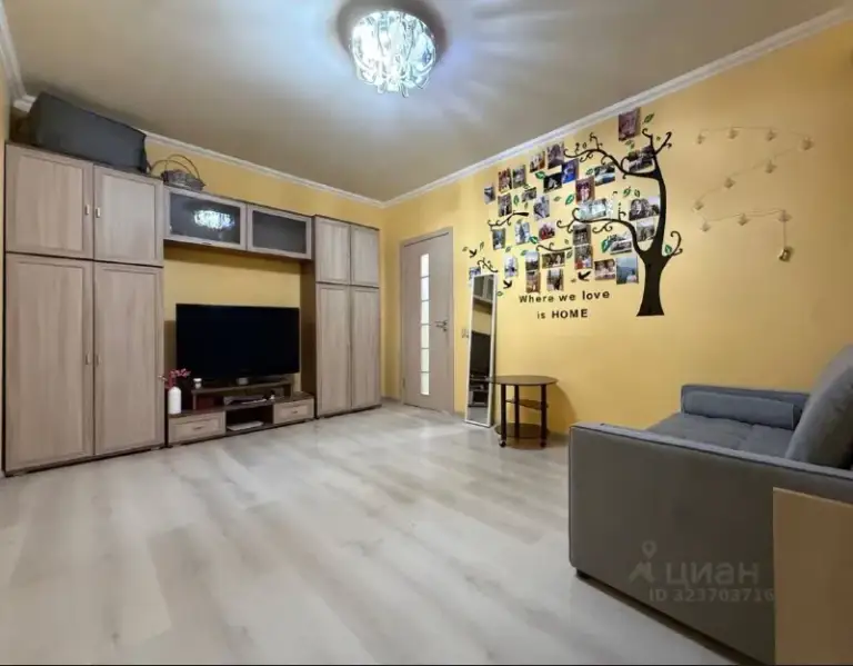 Комната, 18 м²
М отрадное

• 5 Мин пешком
• 2-Комнатная квартира
• 12 Этаж из 12
• Б-р северный 4, на карте

35 000 ₽/Мес, без комиссии
Большой гайд по аренде

Стиральная машина • интернет • мебель • холодильник • мусоропровод • телевизор • лифт • кондиционер • посудомойка • с животными • с детьми • консьерж

Район отрадное
Чистота 3.83 транспорт 4.57
Парки и скверы 4.24

Собственник. Аренда. Договор с собственником. В соседней комнате проживает англоговорящая девушка, сдается строго только девушкам. Сдается с 16.02 аренда 35000 + коммуналка + депозит в размере 35000 контакты:

Анна, написать
Уровень доверия средний 🆗
Выложить квартиру бесплатно - фотография - 1