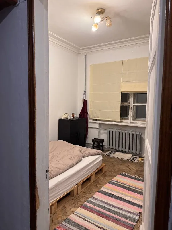 Комната, 15 м²
М чистые пруды

• 10 Мин пешком
• 3-Комнатная квартира
• 7 Этаж из 7
• Ул машкова 8, на карте

37 000 ₽/Мес, без комиссии
Большой гайд по аренде

Стиральная машина • интернет • холодильник • лифт • посудомойка • кондиционер • мебель • с животными • с детьми • телевизор • мусоропровод • консьерж

Собственник. Заселение и оплата 15 числа, комната без мебели! Залог 10к, к/у включены есть балкон на кухне (зимой закрыт) в квартире 2 кота! © предоплату до просмотра просят только мошенники!

Ира, написать
Уровень доверия низкий ⚠️
Выложить квартиру бесплатно - фотография - 1