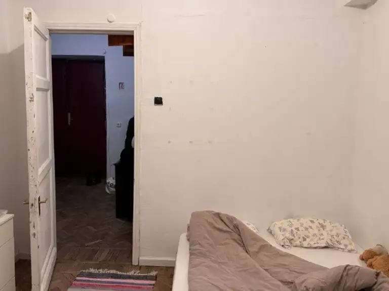 Комната, 15 м²
М чистые пруды

• 10 Мин пешком
• 3-Комнатная квартира
• 7 Этаж из 7
• Ул машкова 8, на карте

37 000 ₽/Мес, без комиссии
Большой гайд по аренде

Стиральная машина • интернет • холодильник • лифт • посудомойка • кондиционер • мебель • с животными • с детьми • телевизор • мусоропровод • консьерж

Собственник. Заселение и оплата 15 числа, комната без мебели! Залог 10к, к/у включены есть балкон на кухне (зимой закрыт) в квартире 2 кота! © предоплату до просмотра просят только мошенники!

Ира, написать
Уровень доверия низкий ⚠️
Выложить квартиру бесплатно - фотография - 2