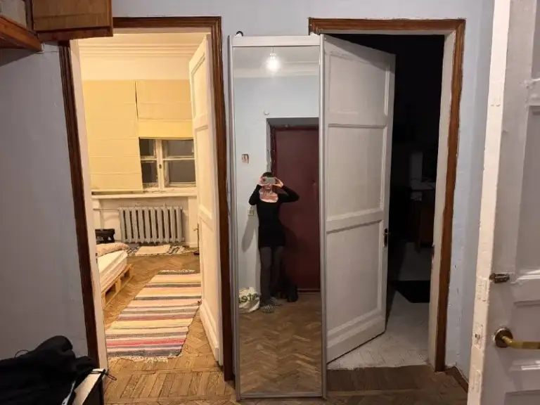 Комната, 15 м²
М чистые пруды

• 10 Мин пешком
• 3-Комнатная квартира
• 7 Этаж из 7
• Ул машкова 8, на карте

37 000 ₽/Мес, без комиссии
Большой гайд по аренде

Стиральная машина • интернет • холодильник • лифт • посудомойка • кондиционер • мебель • с животными • с детьми • телевизор • мусоропровод • консьерж

Собственник. Заселение и оплата 15 числа, комната без мебели! Залог 10к, к/у включены есть балкон на кухне (зимой закрыт) в квартире 2 кота! © предоплату до просмотра просят только мошенники!

Ира, написать
Уровень доверия низкий ⚠️
Выложить квартиру бесплатно - фотография - 3