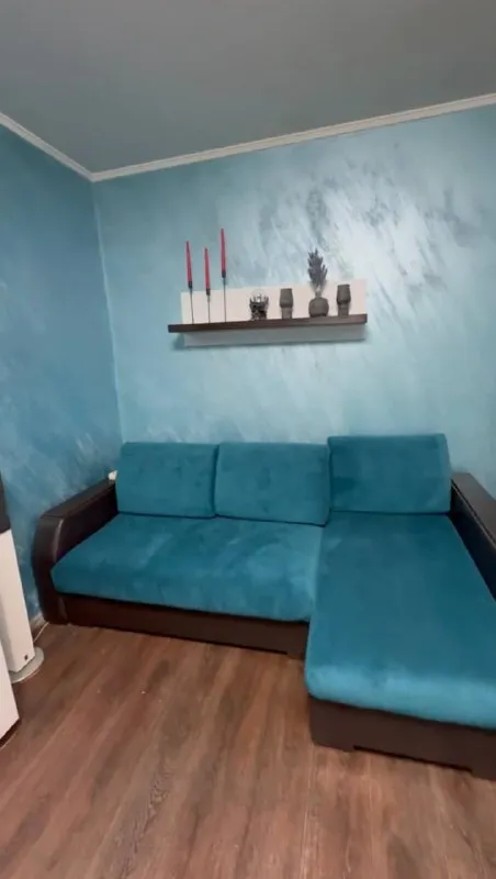 3-Комн квартира, 58 м²
М коньково

• 7 Мин пешком
• 13 Этаж из 17
• Ул академика капицы 32 к2, на карте

110 000 ₽/Мес, без комиссии
Большой гайд по аренде

Холодильник • стиральная машина • интернет • мебель • посудомойка • кондиционер • с животными • телевизор • лифт • с детьми • мусоропровод • консьерж

Район коньково
Чистота 4.63 транспорт 4.56
Парки и скверы 4.83

Собственник. Собственник, без комиссий. Свободна. Спальня с балконом-лоджией с камином и креслом коконом. Комнаты: детская и кабинет. Имеется: домашний кинотеатр, проектор с большим экраном, ps4, игровой компьютер, посудомойка, кофемашина рожковая с кофемолкой, фильтр (гейзер) и телевизор с саундбаром. Тёплые полы в санузлах и на балконе. © предоплату до просмотра просят только мошенники!

Валерия, написать
Уровень доверия низкий ⚠️
Выложить квартиру бесплатно - фотография - 3