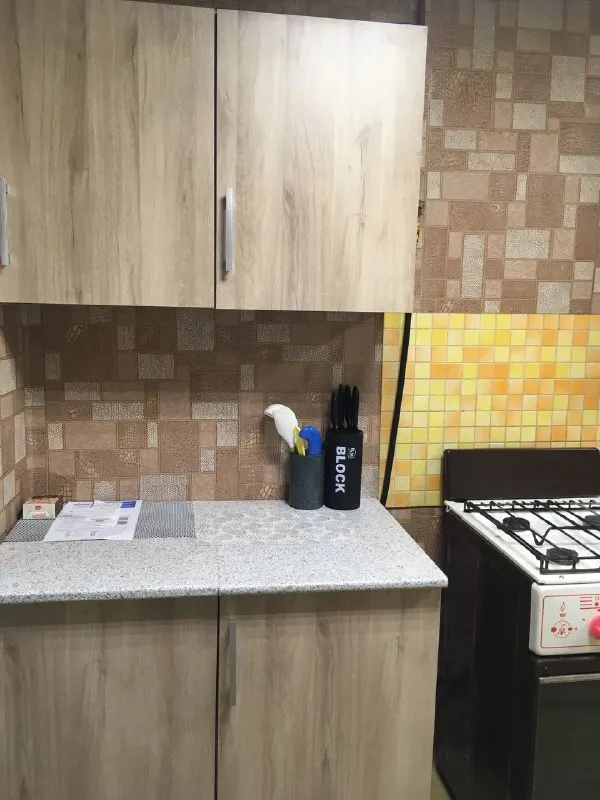 Сдаётся комната на длительный срок в бывшем общежитии предпочтительно девушке, до этого там два года жил мальчик студент. Комната на 1 человека. Квартира поделена на два блока по 4 комнаты, душ и туалет на блок, кухня общая. В комнате сделан ремонт. Спокойный спальный р-н. В пешей доступности пятёрочка и тц ржевка. Из техники холодильник, стиральная машина, чайник, мультиварка и пылесос.

Наставников 46к2

Оплата: 14 тыс. + 3 тыс ку фиксированные.
Увы, реальные квитанции выходят больше.

Интернет проведен оплачиваю я, в комнате работает wi-fi.

Залог 15 тыс можно поделить на две части.

Контакты: https://vk. Ru/ver_alexandrovna0709

Уютное гнездышко – поиск жилья, жильцов и соседей без посредников - фотография - 8