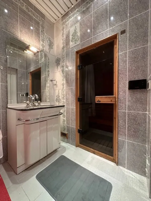 Комната, 12 м²
М войковская
• 9 Мин пешком
• 6-Комнатная квартира
• 7 Этаж из 9
• Пер 2-й новоподмосковный 3, на карте
39 000 ₽/Мес, без комиссии
Большой гайд по аренде
Холодильник • стиральная машина • интернет • мебель • лифт • посудомойка • кондиционер • с животными • с детьми • телевизор • мусоропровод • консьерж
Войковский район
Чистота 4.21 транспорт 4.71
Парки и скверы 4.73
Агент. Прямо в доме есть фитнес центр, вкусвилл, кофейня, аптека. В непосредственной близости парк и сквер. Цена включает коммунальные платежи и интернет, вода и свет оплачиваются отдельно. В стоимость включено: безлимитный wi-fi, еженедельная уборка общественных зон, вся необходимая техника, йога, английский и мероприятия внутри коливинг комьюнити.
Elena, написать
Уровень доверия средний 🆗
Выложить квартиру бесплатно - фотография - 7