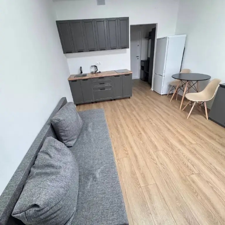 Студия, 19.8 м²
М котельники
• 10 Мин на транспорте
• 16 Этаж из 25
• Московская обл, г котельники, мкр парковый, д 14, на карте
43 000 ₽/Мес, без комиссии
Большой гайд по аренде
Холодильник • стиральная машина • мебель • интернет • телевизор • лифт • посудомойка • кондиционер • с животными • с детьми • мусоропровод • консьерж
Собственник. Трофимова олеся михайловна, сдается на длительный срок, есть вся нужная техника, огромное количество магазинов у дома, коммунальные услуги оплачиваются по счетчикам. Залог один месяц. Окна выходят во двор, балкона нет. © предоплату до просмотра просят только мошенники!
Lesya, написать
Уровень доверия низкий ⚠️
Выложить квартиру бесплатно - фотография - 4