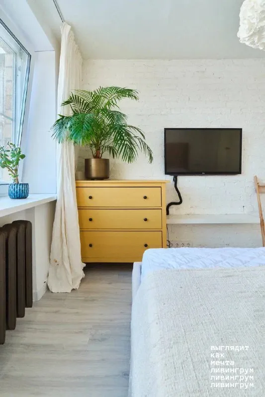 2-Комн квартира, 41.5 м²
М шаболовская
• 7 Мин пешком
• 9 Этаж из 9
• Ул шаболовка 63 к1, на карте
140 000 ₽/Мес, без комиссии
Больше квартир и комнат
Холодильник • стиральная машина • интернет • мебель • посудомойка • кондиционер • телевизор • мусоропровод • лифт • с животными • с детьми • консьерж
Даниловский район
Чистота 4.61 транспорт 4.79
Парки и скверы 4.32
Аренда. Собственник. Светлая и уютная квартира с прекрасными видами ждёт своих гостей на долгий срок. Всё продумано до мелочей: твкартина samsung the frame с акустикой, измельчитель, уютная атмосфера и комфорт в каждой детали. Рядом парк горького, нескучный сад и даниловский рынок. Всегда есть место для парковки у дома. На первом этаже магазин и банкомат.
Анастасия, написать
Уровень доверия средний 🆗
Выложить квартиру бесплатно - фотография - 2