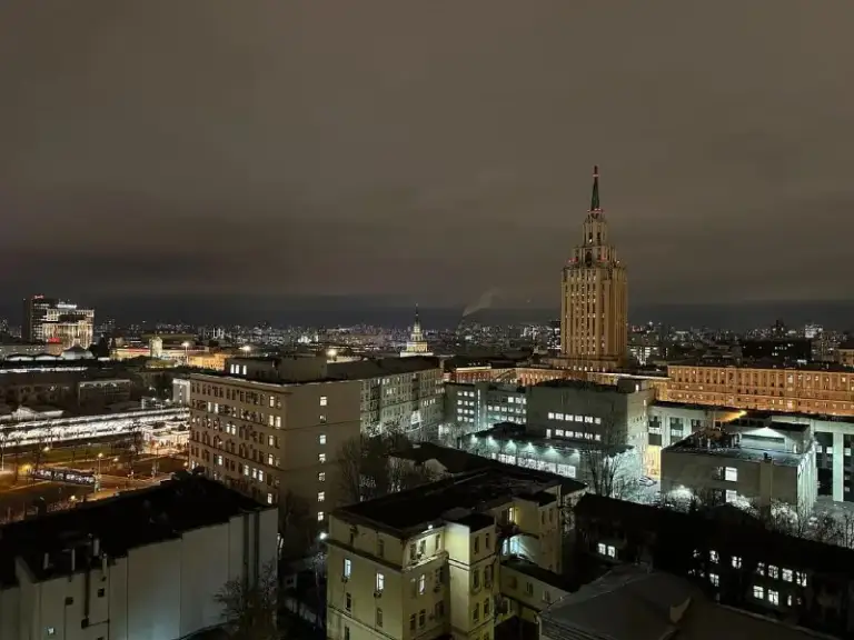Комната, 12 м²
М комсомольская
• 9 Мин пешком
• 5-Комнатная квартира
• 6 Этаж из 16
• Ул большая спасская 12, на карте
50 000 ₽/Мес, без комиссии
Большой гайд по аренде
Холодильник • стиральная машина • интернет • мебель • лифт • посудомойка • кондиционер • с животными • с детьми • телевизор • мусоропровод • консьерж
Красносельский район
Чистота 3.28 транспорт 4.41
Парки и скверы 3.56
Агент. В комнате отдельный балкон. Возле дома продуктовые магазины, рестораны и кафе, аптеки и прочее. В непосредственной близости площадь трех вокзалов, библиотека, аптекарский огород. В стоимость включено: безлимитный wi-fi, еженедельная уборка общественных зон, вся необходимая техника, йога, английский и мероприятия внутри коливинг комьюнити.
Elena, написать
Уровень доверия средний 🆗
Выложить квартиру бесплатно - фотография - 8