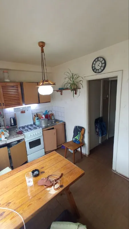 Продам 2-х комнатную квартиру с автономным отоплением, 56м², 6/9эт.
Г. Луганск, ул. Суходольская. Двухконтурный котёл, новые коммуникации. Комнаты изолированные, большая кухня 9м², санузел раздельный, гардеробная. Окна металлопластик, балкон. Рядом с домом школа, детский сад, магазины. Показ в удобное время.
Цена 5,5млн. +79591083015, +79888948506 - фотография - 3