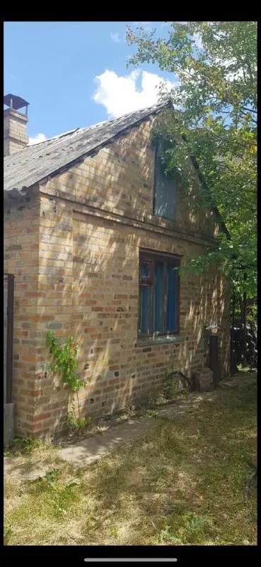 Продам дом в г. Лутугино
Общая площадь 320 кв. М
Участок 9 соток, дом кирпичный в 3х уровнях: цокольный этаж и 2 жилых
В цокольном этаже гараж, котельная, кладовая и подсобные помещения
Отопление: газовый, электро и твердотопливный котлы
Водоснабжение центральное и собственная скважина
Городская канализация
Трехфазный счетчик 380 в
Также на участке имеется хоз. Постройка 60 кв. М, теплица и вольер
Собственник
Цена договорная
Все вопросы по телефону, или пишите в телеграм
Контактный тел. : +79885631522 (telegram) +79592149898, +79591917101 - фотография - 7