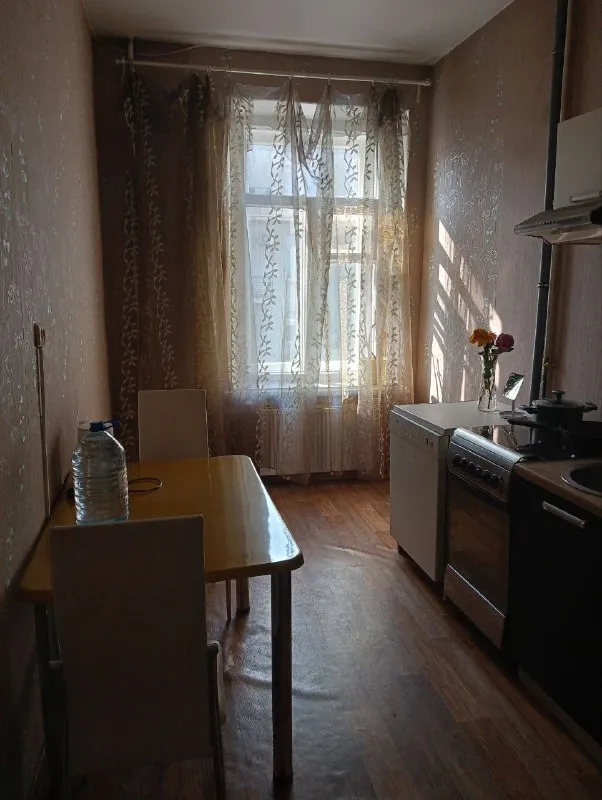 Сдается 1 комнатная квартира до мая месяца включительно не далеко от московского вокзала, по восстания 12м кухня 17 комната 4 этаж. Светлая, теплая, уютная !45 000 + ку 4 000
Контакты: +79219767425 пишите на вацап или телеграмм
Уютное гнездышко – поиск жилья, жильцов и соседей без посредников - фотография - 1