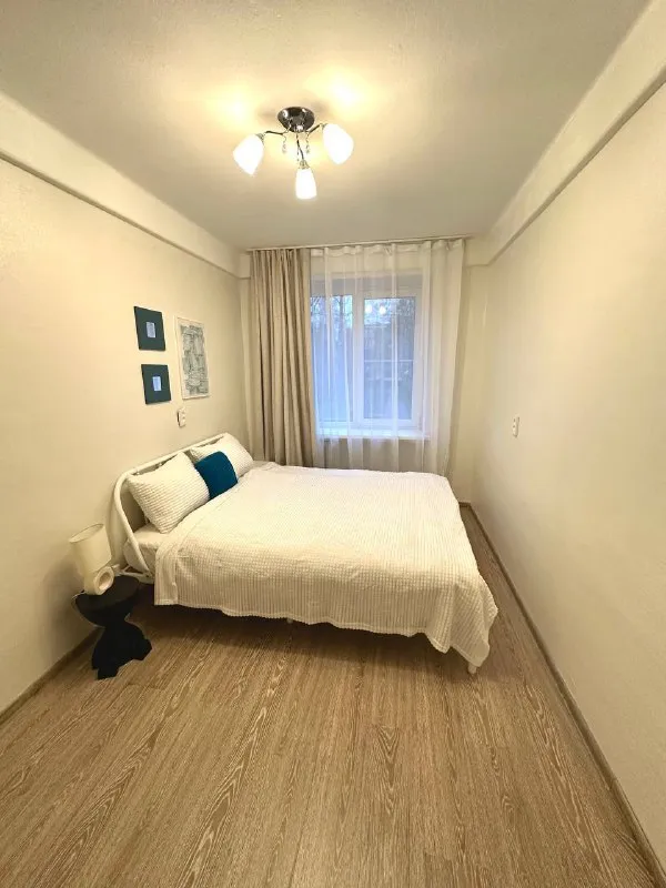 Двухкомнатная квартира с новым ремонтом 🏠
Изолированные комнаты. 4 окна + балкон.
Только что сделали ремонт.
Новая кухня со всей необходимой техникой, в том числе посудомойкой.
До метро московская 10 минут пешком.
Рядом вся инфраструктура: сад, школа, магазины, парки, клиники.
Проживание с животными возможно, обсуждается индивидуально.
Аренда: 60 000₽ + к/у
Залог в размере стоимости 1 месяца аренды.
Сдача от собственника, договор
Контакты: светлана
8 (921) 382-92-59
Анна
8 (981) 97-47-614
Уютное гнездышко – поиск жилья, жильцов и соседей без посредников - фотография - 6