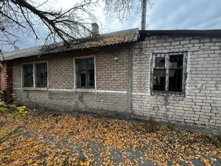 Продажа
Дом в луганске ул яна лациса
Общая площадь 79,3 м2
4 Комнаты
Под ремонт и реконструкцию
Общая площадь участка 6 соток
Документы готовы
Цена 700 т рублей
+79595033587 - фотография - 2