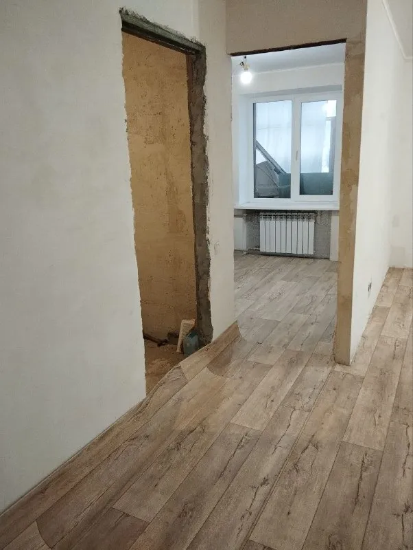 Продам 1-к. Квартиру
Общая площадь 41.7 м2
Этаж 1/9
Луганск, городок ор ул. Годуванцева
✔️Установлены новые окна
✔️Заменена вся проводка
✔️Новые канализационные и отопительные трубы
✔️Современные радиаторы
✔️Натяжной потолок
✔️Пол-стяжка, постелен новый линолеум
В доме находится сбербанк, супермаркет, аптека, различные кафе и магазины. В шаговой доступности:рынок, школы, остановка.
В теплое время года работаю возле дома фонтаны.
Окна выходят на детскую площадку и школу.
Во дворе находится детский сад.
Цена:3 700 000рублей.
По всем интересующимся вопросам обращаться по телефону +7 985 089 65 76 сергей. - фотография - 3