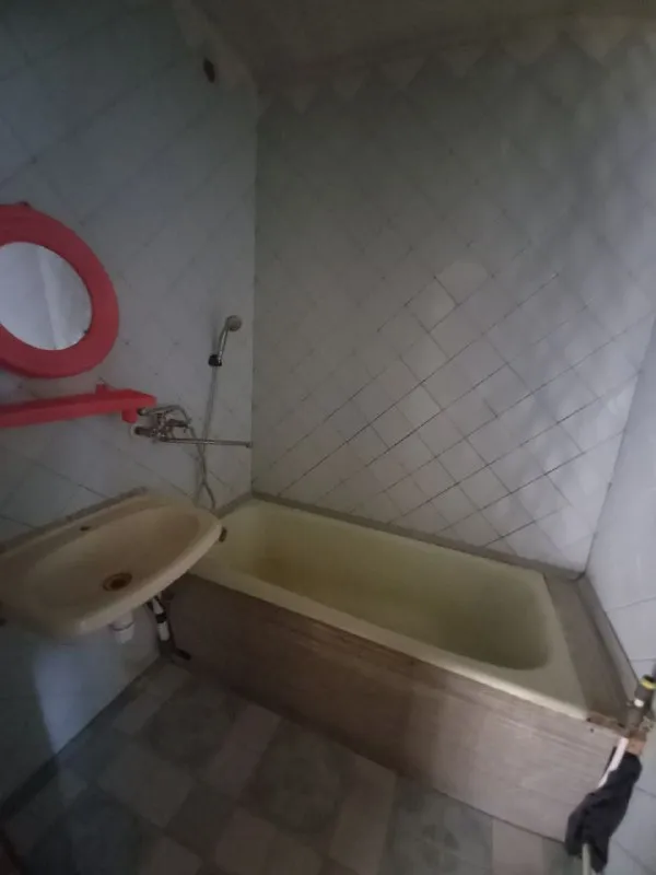 Продам 3-х ком. Квартиру 64 кв. М. 4/4. Автономное отопления, счетчики на воду и газ, хорошие место расположения школа, садик и остоновка все рядом в станично-луганском районе, кондрашевская - новая. За лентой не слежу. Телефон +7959 14 64 386. - фотография - 10