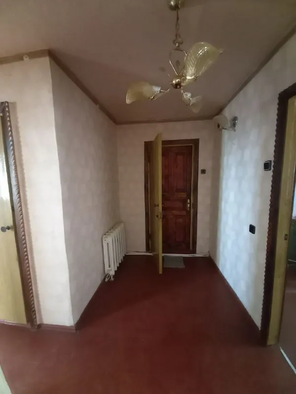 Продам 3-х ком. Квартиру 64 кв. М. 4/4. Автономное отопления, счетчики на воду и газ, хорошие место расположения школа, садик и остоновка все рядом в станично-луганском районе, кондрашевская - новая. За лентой не слежу. Телефон +7959 14 64 386. - фотография - 4