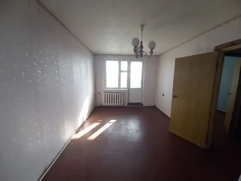 Продам 3-х ком. Квартиру 64 кв. М. 4/4. Автономное отопления, счетчики на воду и газ, хорошие место расположения школа, садик и остоновка все рядом в станично-луганском районе, кондрашевская - новая. За лентой не слежу. Телефон +7959 14 64 386. - фотография - 6