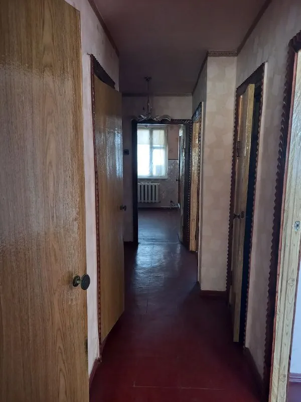 Продам 3-х ком. Квартиру 64 кв. М. 4/4. Автономное отопления, счетчики на воду и газ, хорошие место расположения школа, садик и остоновка все рядом в станично-луганском районе, кондрашевская - новая. За лентой не слежу. Телефон +7959 14 64 386. - фотография - 9