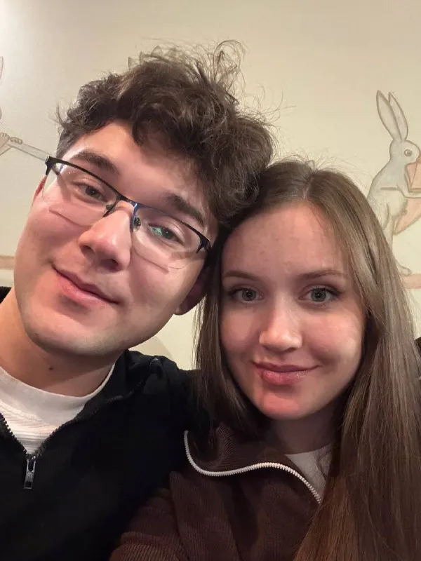 Снимем квартиру🔎
Всем привет!
Молодая семья ищет квартиру на долгий срок.
Критерии:
1. Однушка или двушка
2. Цена - до 45.000₽
3. Расположение - не принципиально, но важна близость к метро, в идеале оранжевая ветка.
4. Ремонт современный (не бабушкинский)
5. Будет большим плюсом, если будет кухня-гостиная с диваном и телевизором.
Планируем заехать в середине февраля.
💌Tg: @cchedderr - фотография - 1