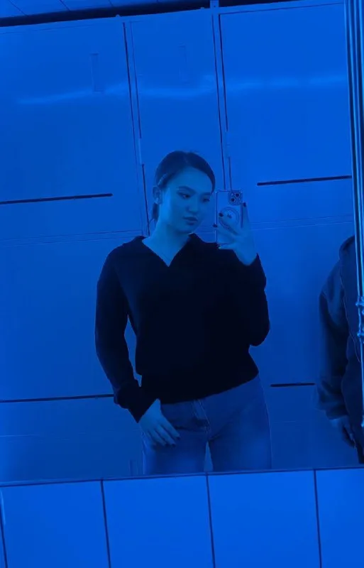 Ищу соседку🔎

Всем привет! Меня зовут карина, мне 21, я ищу такую же молодую девушку с которой мы сможем снять 2-к или студию/1-к (с двумя спальными) квартиру на:
ⓜ️Проспект просвещения
ⓜ️Озерки
ⓜ️Удельная

💳Бюджет: до 20.000₽-25.000₽/месяц с ку.

О себе:
Гнездышко нужно только что бы поспать. Люблю чистоту, но не педант
Люблю готовить, смотреть сериалы, танцевать, хожу в зал
Работаю в ресторане🍕 2/2 по 12 часов.
Встаю в 6 утра, поэтому если ты тоже жаворонок🕊️ пиши👇💌

💌Telegram: @qrqklq - фотография - 3