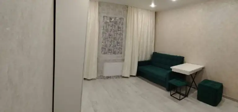 Студия🏙️
М. Девяткино🚇
Сдаю студию от застройщика, будет сдаваться впервые, район метро девяткино, 20 минут пешком от метро.
📍Адрес: мурино, екатерининская, 11.
В квартире имеется всё необходимое: мебель, холодильник, духовой шкаф, варочная панель, микроволновая печь, стиральная машина.
💳Стоимость: 25.000₽ + ку, без залога и комиссии.
💌Telegram: @georgiygromadskiy - фотография - 2