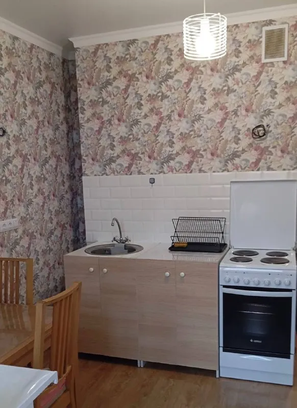 Сдается 1к. Квартира в г. Ростов-на-дону, жк екатерининский (западный). Недалеко от центра, развитая инфраструктура. Теплый балкон. Квартира чистая, уютная. 25000р + 5000р коммуналка. Оплата сразу за первый и последний месяц. 8-951-823-33-06 ирина - фотография - 5