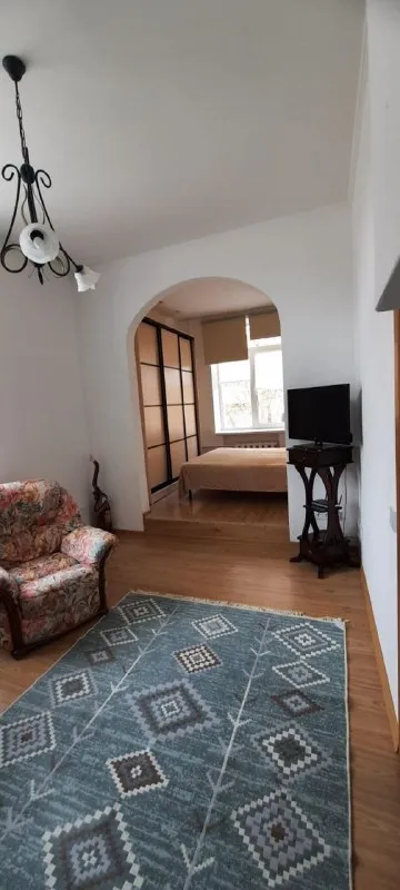 2-Комн квартира, 66 м²
М шелепиха

• 10 Мин пешком
• 3 Этаж из 5
• Наб шелепихинская 10, на карте

115 000 ₽/Мес, без комиссии
Большой гайд по аренде

Холодильник • стиральная машина • мебель • кондиционер • телевизор • посудомойка • интернет • с животными • с детьми • мусоропровод • лифт • консьерж

Пресненский район
Чистота 4.44 транспорт 4.55
Парки и скверы 4.05

Собственник. Сдается собственником, заселение 15.02.26, без балкона, окна во двор и в торец, залог 100000 делится на два месяца, интеллигентные соседи, коммунальные 8000-10000, электричество. © предоплату до просмотра просят только мошенники!

Olga s, написать
Уровень доверия низкий ⚠️
Выложить квартиру бесплатно - фотография - 2