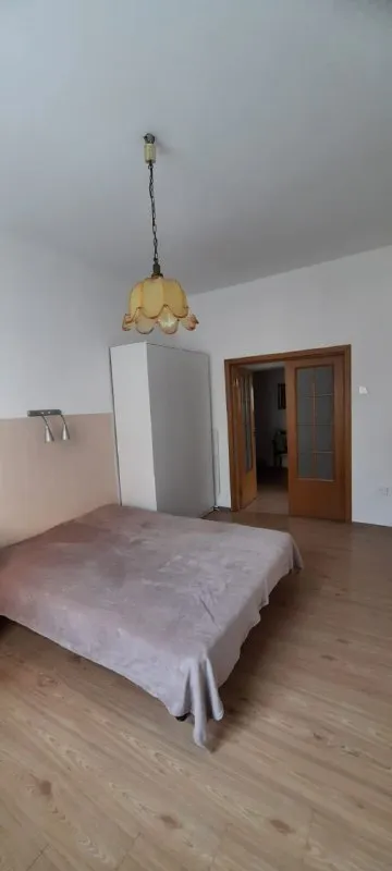 2-Комн квартира, 66 м²
М шелепиха

• 10 Мин пешком
• 3 Этаж из 5
• Наб шелепихинская 10, на карте

115 000 ₽/Мес, без комиссии
Большой гайд по аренде

Холодильник • стиральная машина • мебель • кондиционер • телевизор • посудомойка • интернет • с животными • с детьми • мусоропровод • лифт • консьерж

Пресненский район
Чистота 4.44 транспорт 4.55
Парки и скверы 4.05

Собственник. Сдается собственником, заселение 15.02.26, без балкона, окна во двор и в торец, залог 100000 делится на два месяца, интеллигентные соседи, коммунальные 8000-10000, электричество. © предоплату до просмотра просят только мошенники!

Olga s, написать
Уровень доверия низкий ⚠️
Выложить квартиру бесплатно - фотография - 5