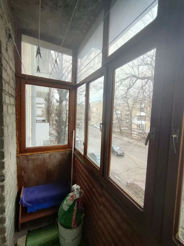 Продам 2-х комнатную квартиру на кв. Шевченко(р-н авиацентра)
Этаж 3/5
Состояние жилое
В пешей доступности: магазины, садик, школа, парк щорса, аптеки.
Хорошая транспортная развязка.
Цена: 4 800 000 руб.
Артем: +79595169535 - фотография - 6