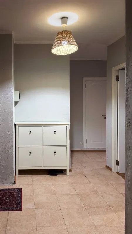 2-Комн квартира, 50 м²
М профсоюзная
• 10 Мин пешком
• 4 Этаж из 9
• Пр-кт севастопольский 51 к2, на карте
85 000 ₽/Мес, без комиссии
Большой гайд по аренде
Холодильник • стиральная машина • интернет • мебель • посудомойка • мусоропровод • лифт • кондиционер • с животными • с детьми • телевизор • консьерж
Район котловка
Чистота 3.94 транспорт 4.29
Парки и скверы 3.99
Собственник. Сдаётся светлая 2-комнатная квартира площадью 50 м², недалеко от м. Профсоюзная. В квартире есть всё необходимое: холодильник, стиральная машина, духовка, посудомоечная машина, интернет, мебель. Окна выходят на тихий двор, на солнечную сторону. Рядом: пятёрочка, аптека, фитнес, кафе, парк, детская площадка.
Petr, написать
Уровень доверия средний 🆗
Выложить квартиру бесплатно - фотография - 5