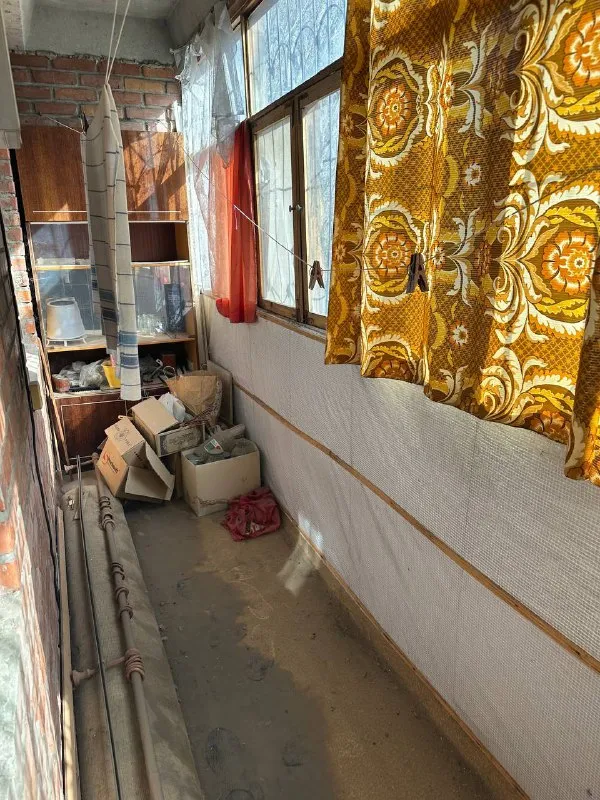 Продам 4 комн кв, 90 м, левченко 8 а ( милицейский дом) 2/9 дома, дом кирпичный, два балкона в 50 м школа, рядом супермаркет, стоянка. 6 млн 500 тыс рублей. + 7959 516 95 35 - фотография - 10