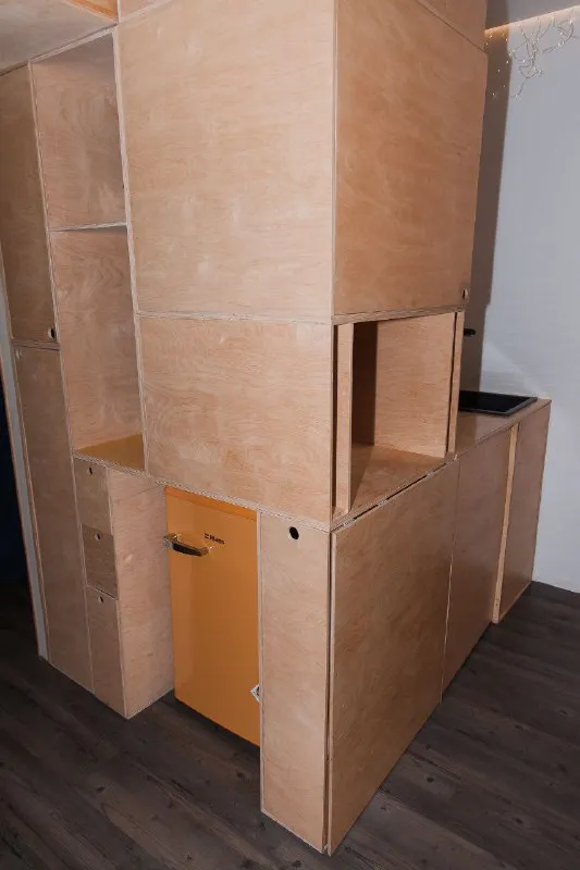 Сдам на длительный срок уютную студию в мурино от собственника. 20,5 м². Петровский бульвар 12 к2. Расположена на 14 этаже.

В квартире отличная планировка, которая экономит пространство. Во дворе бесплатная парковка, магазины в шаговой доступности.
Остановка общественного транспорта в 2-х минутах. До метро ⭕️девяткино - 15 минут.

В квартире для вашего удобства есть :
🔸Холодильник
🔸Свч
🔸Полный комплект посуды
🔸Обеденная зона
🔸Стиральная машина с сушкой
🔸Просторная лоджия
🔸Встроенные шкафы
🔸Чайник
🔸Индукционная плита
🔸Сушилка для белья

Аренда : 25.000 + ку (примерно 3 тыс. - летом, зимой -  4,5 тыс. ) + интернет.
Залог 100%, можно поделить на 2 месяца.
Можно с животными.

Контакты :
+79312723700 - Евгений.

Контакты:.

Уютное гнездышко – поиск жилья, жильцов и соседей без посредников - фотография - 6