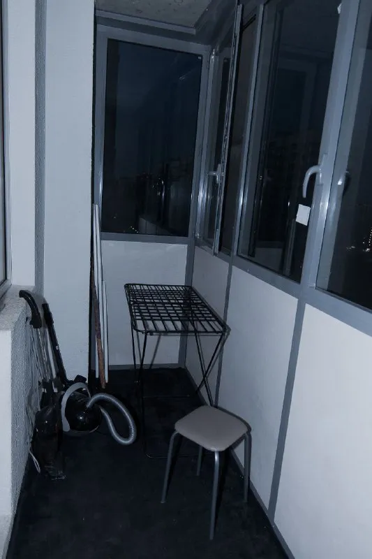 Сдам на длительный срок уютную студию в мурино от собственника. 20,5 м². Петровский бульвар 12 к2. Расположена на 14 этаже.

В квартире отличная планировка, которая экономит пространство. Во дворе бесплатная парковка, магазины в шаговой доступности.
Остановка общественного транспорта в 2-х минутах. До метро ⭕️девяткино - 15 минут.

В квартире для вашего удобства есть :
🔸Холодильник
🔸Свч
🔸Полный комплект посуды
🔸Обеденная зона
🔸Стиральная машина с сушкой
🔸Просторная лоджия
🔸Встроенные шкафы
🔸Чайник
🔸Индукционная плита
🔸Сушилка для белья

Аренда : 25.000 + ку (примерно 3 тыс. - летом, зимой -  4,5 тыс. ) + интернет.
Залог 100%, можно поделить на 2 месяца.
Можно с животными.

Контакты :
+79312723700 - Евгений.

Контакты:.

Уютное гнездышко – поиск жилья, жильцов и соседей без посредников - фотография - 9